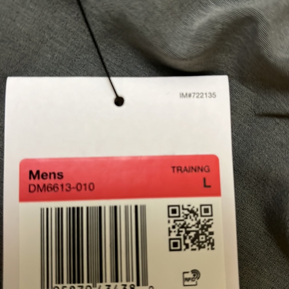 Men’s Dry-Fit Nike Gray Zipper Pocket Shorts Sz L - Picture 2 of 2